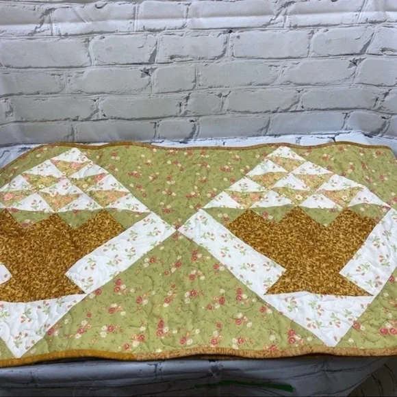 Quilted table runner‎ - Picture 4 of 9